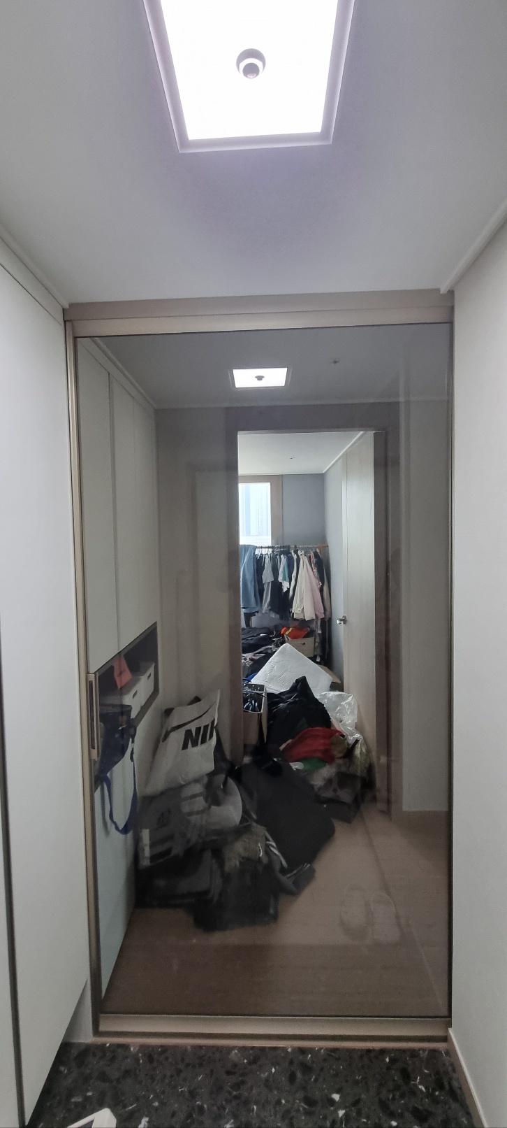 3717940636_kqJ41uaE_b9e8f10eab6cb43b9f5a14f57613e5561f290e7b.jpg 이미지크게보기